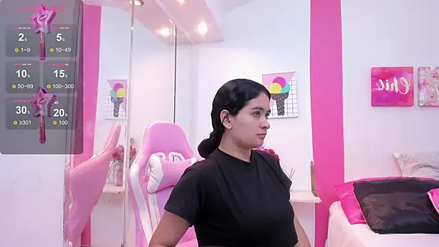 scarlette 15  online show from 28, 2, 2025