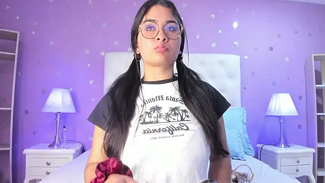 scarlette 15  online show from 12, 2, 2026