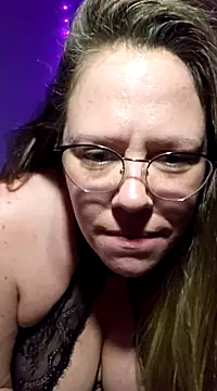 Snapshot of MissyLovexxx chatting on 4, 12, 2024 MissyLovexxx online show from 4, 12, 2024