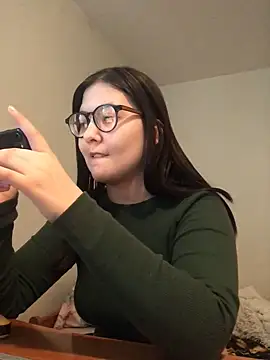 Prudie Gabriella online show from 5, 3, 2025