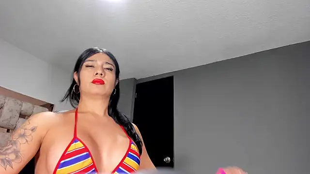 Snapshot of ZachaTompson chatting on 17, 10, 2025 ZachaTompson online show from 17, 10, 2025