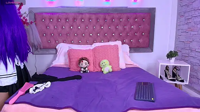 EmmaWilder online show from 20, 9, 2025