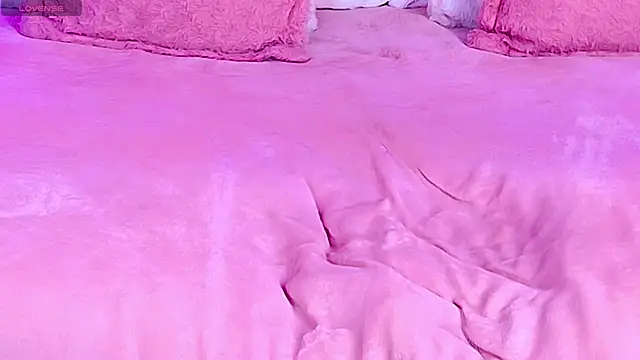 EmmaWilder online show from 7, 11, 2025