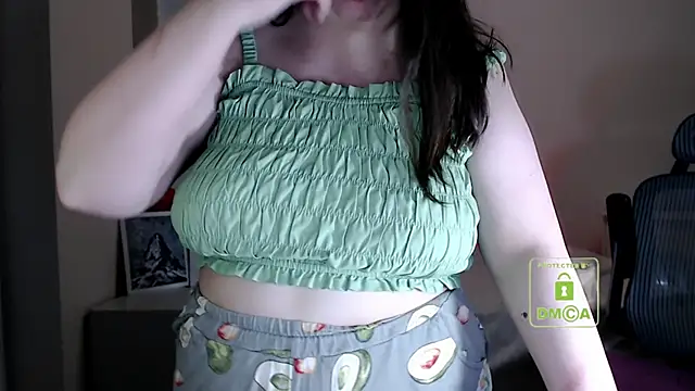 Snapshot of cute_and_hot chatting on 28, 3, 2026 cute and hot online show from 28, 3, 2026