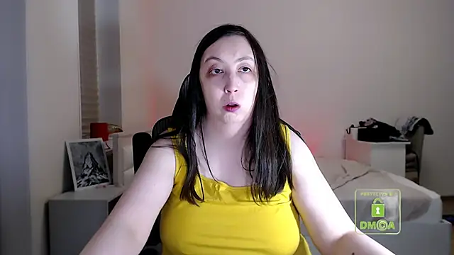 Snapshot of cute_and_hot chatting on 19, 4, 2026 cute and hot online show from 19, 4, 2026