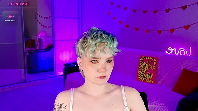 Snapshot of School_Love chatting on 16, 3, 2025 School Love online show from 16, 3, 2025