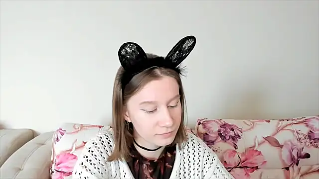 Snapshot of EnigmaSee chatting on 2, 12, 2024 EnigmaSee online show from 2, 12, 2024