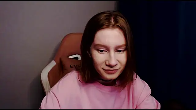 Snapshot of EnigmaSee chatting on 9, 12, 2024 EnigmaSee online show from 9, 12, 2024