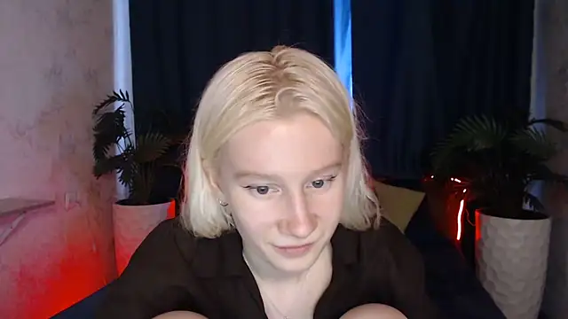 Snapshot of EnigmaSee chatting on 12, 6, 2026 EnigmaSee online show from 12, 6, 2026