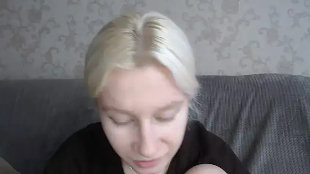 Snapshot of EnigmaSee chatting on 17, 6, 2026 EnigmaSee online show from 17, 6, 2026