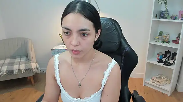  BellaEvans  online show from 25, 2, 2026