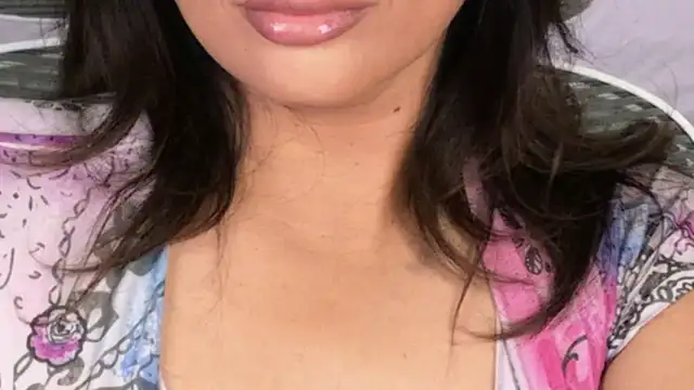 Snapshot of xprettysmilex chatting on 15, 4, 2026 xprettysmilex online show from 15, 4, 2026