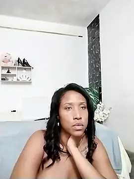 Snapshot of LadyEbonyX chatting on 8, 1, 2025 LadyEbonyX online show from 8, 1, 2025