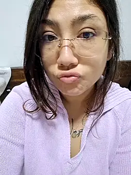 Snapshot of Mia_Ruiz chatting on 28, 11, 2025 Mia Ruiz online show from 28, 11, 2025