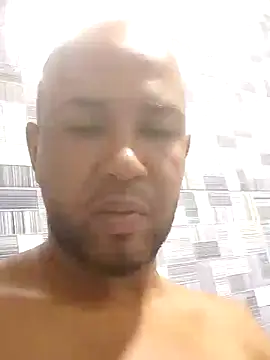 Frankie0880 online show from 4, 1, 2025