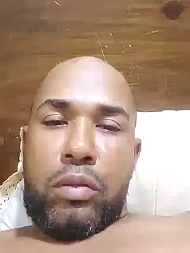 Frankie0880 online show from 8, 1, 2025