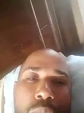 Frankie0880 online show from 11, 1, 2025