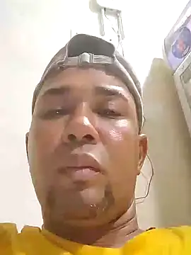 Frankie0880 online show from 20, 2, 2025