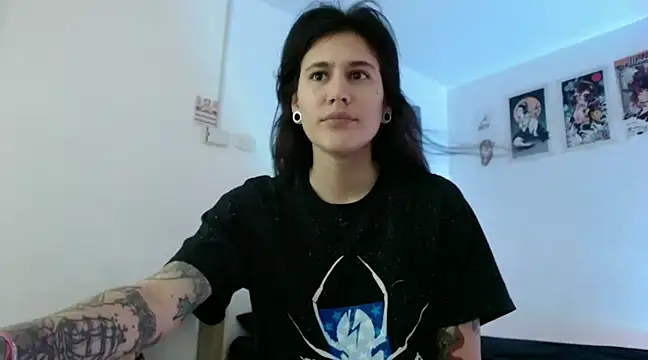 Snapshot of Julytattoo chatting on 1, 3, 2025 Julytattoo online show from 1, 3, 2025