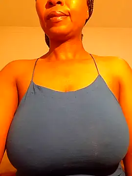 Snapshot of realsquirter chatting on 4, 10, 2025 realsquirter online show from 4, 10, 2025