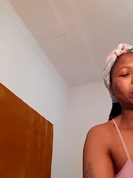 Snapshot of realsquirter chatting on 19, 11, 2025 realsquirter online show from 19, 11, 2025