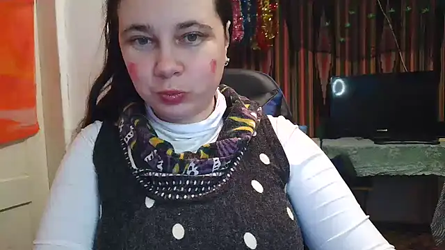 Cora Maro online show from 4, 11, 2025