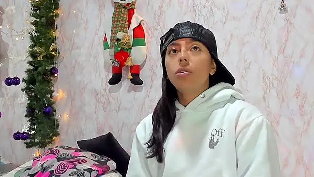 BarbieHotLaura online show from 19, 12, 2024