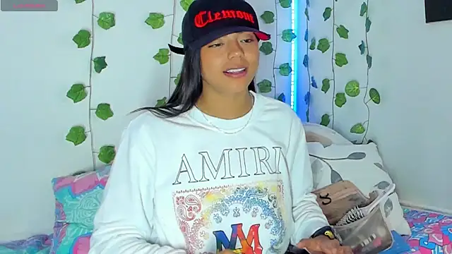 BarbieHotLaura online show from 18, 1, 2025