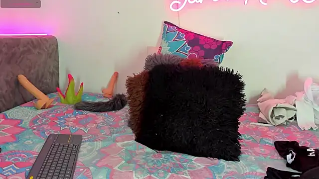 BarbieHotLaura online show from 12, 11, 2025