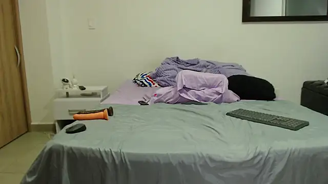 Snapshot of AnnieRoss69 chatting on 11, 2, 2025 AnnieRoss69 online show from 11, 2, 2025