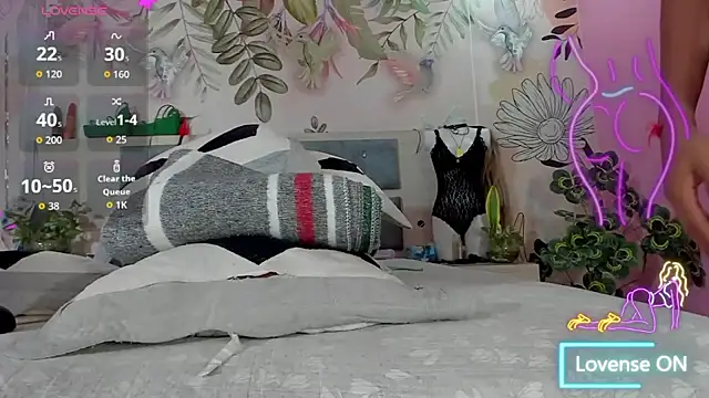 Snapshot of bigblacktransxxx chatting on 1, 12, 2025 bigblacktransxxx online show from 1, 12, 2025