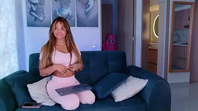 Susanamendezz online show from 14, 4, 2026