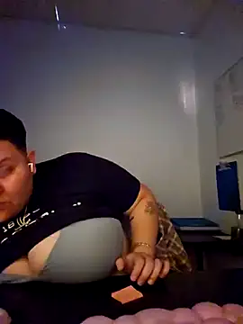 Snapshot of DevilDahm chatting on 2, 1, 2025 DevilDahm online show from 2, 1, 2025