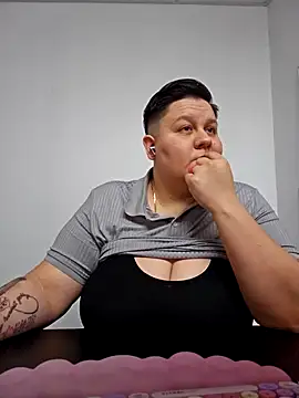 Snapshot of DevilDahm chatting on 18, 2, 2025 DevilDahm online show from 18, 2, 2025