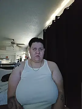 Snapshot of DevilDahm chatting on 1, 11, 2025 DevilDahm online show from 1, 11, 2025