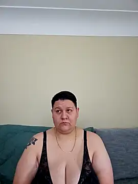 Snapshot of DevilDahm chatting on 2, 4, 2026 DevilDahm online show from 2, 4, 2026