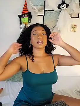 Snapshot of sara_sophieee chatting on 27, 10, 2025 sara sophieee online show from 27, 10, 2025