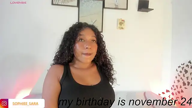Snapshot of sara_sophieee chatting on 9, 11, 2025 sara sophieee online show from 9, 11, 2025