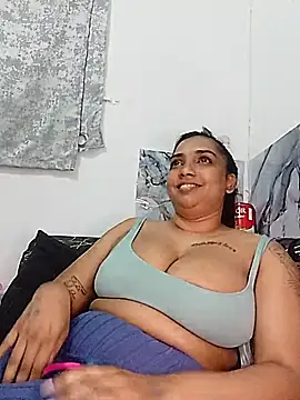 Snapshot of GORGEOUSLIPS chatting on 3, 12, 2025 GORGEOUSLIPS online show from 3, 12, 2025