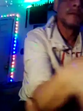 Snapshot of Buffshagswell chatting on 4, 11, 2025 Buffshagswell online show from 4, 11, 2025