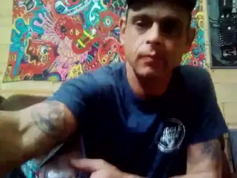 Snapshot of Buffshagswell chatting on 6, 11, 2025 Buffshagswell online show from 6, 11, 2025