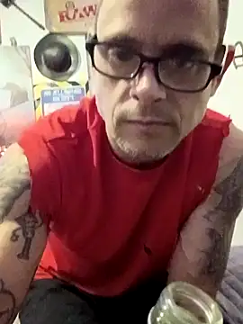 Snapshot of Buffshagswell chatting on 9, 11, 2025 Buffshagswell online show from 9, 11, 2025