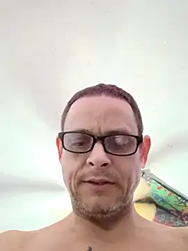 Snapshot of Buffshagswell chatting on 28, 11, 2025 Buffshagswell online show from 28, 11, 2025