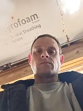 Snapshot of Buffshagswell chatting on 1, 12, 2025 Buffshagswell online show from 1, 12, 2025