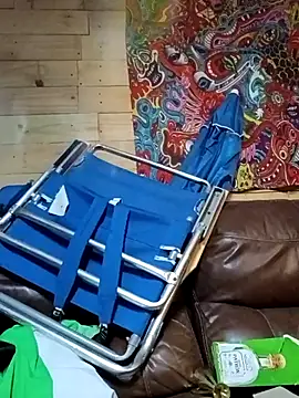 Snapshot of Buffshagswell chatting on 5, 12, 2025 Buffshagswell online show from 5, 12, 2025