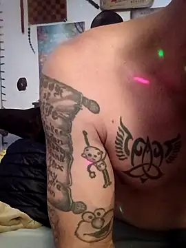 Snapshot of Buffshagswell chatting on 5, 12, 2025 Buffshagswell online show from 5, 12, 2025