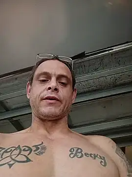 Snapshot of Buffshagswell chatting on 13, 12, 2025 Buffshagswell online show from 13, 12, 2025