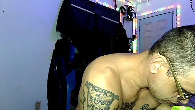 Snapshot of Buffshagswell chatting on 19, 1, 2026 Buffshagswell online show from 19, 1, 2026