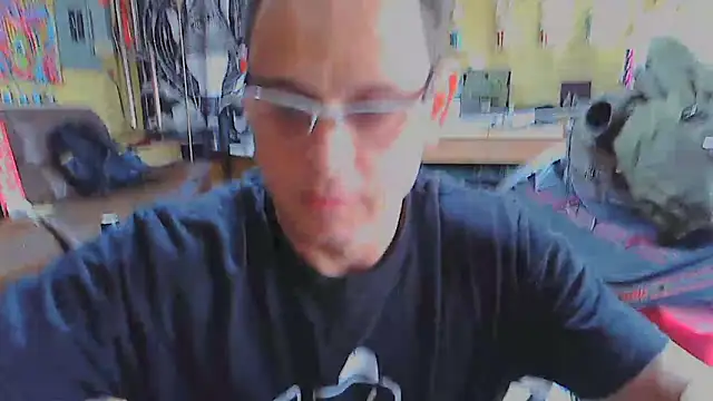 Snapshot of Buffshagswell chatting on 7, 2, 2026 Buffshagswell online show from 7, 2, 2026