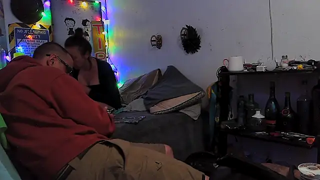 Snapshot of Buffshagswell chatting on 3, 3, 2026 Buffshagswell online show from 3, 3, 2026